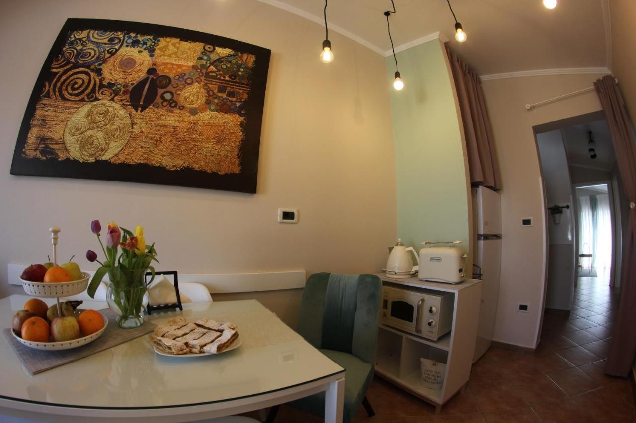 Room And Apartment Doris Lovrečica Extérieur photo