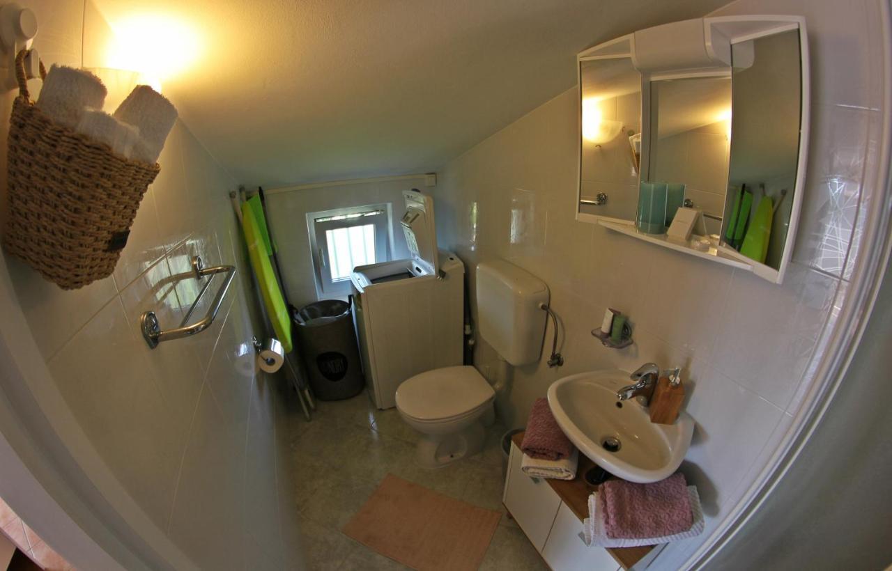 Room And Apartment Doris Lovrečica Extérieur photo